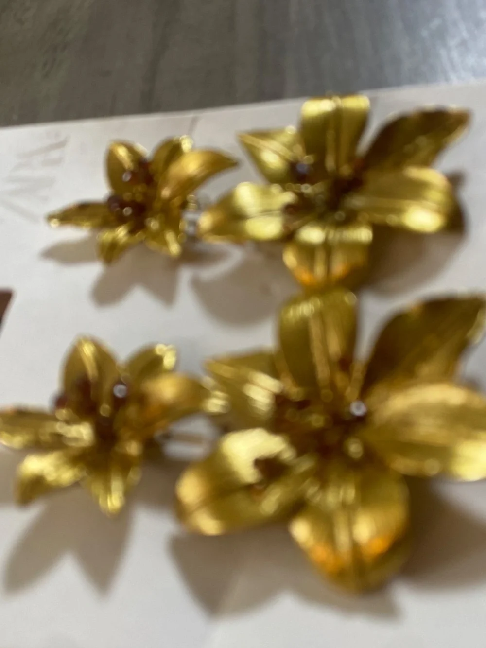 NWT Zara Embossed Flower Earrings